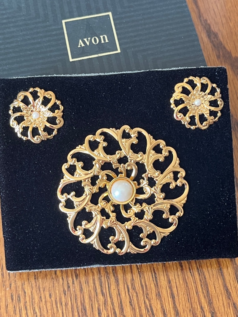 Avon Flower Blossom Gold-Tone Floral Filigree Brooch and Earring Set
